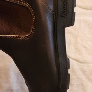 Men's size 8 Brown Blundstone boots